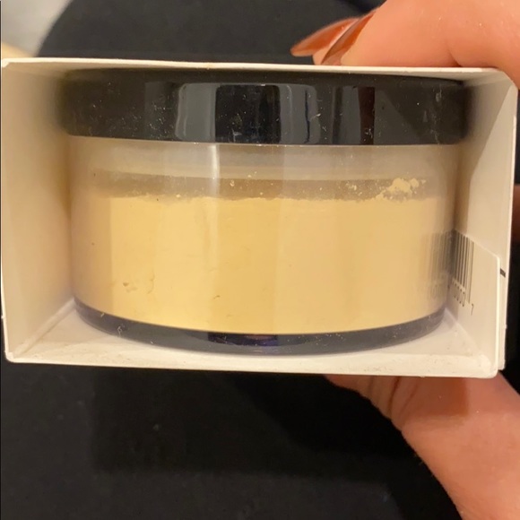 Setting powder - Picture 1 of 4